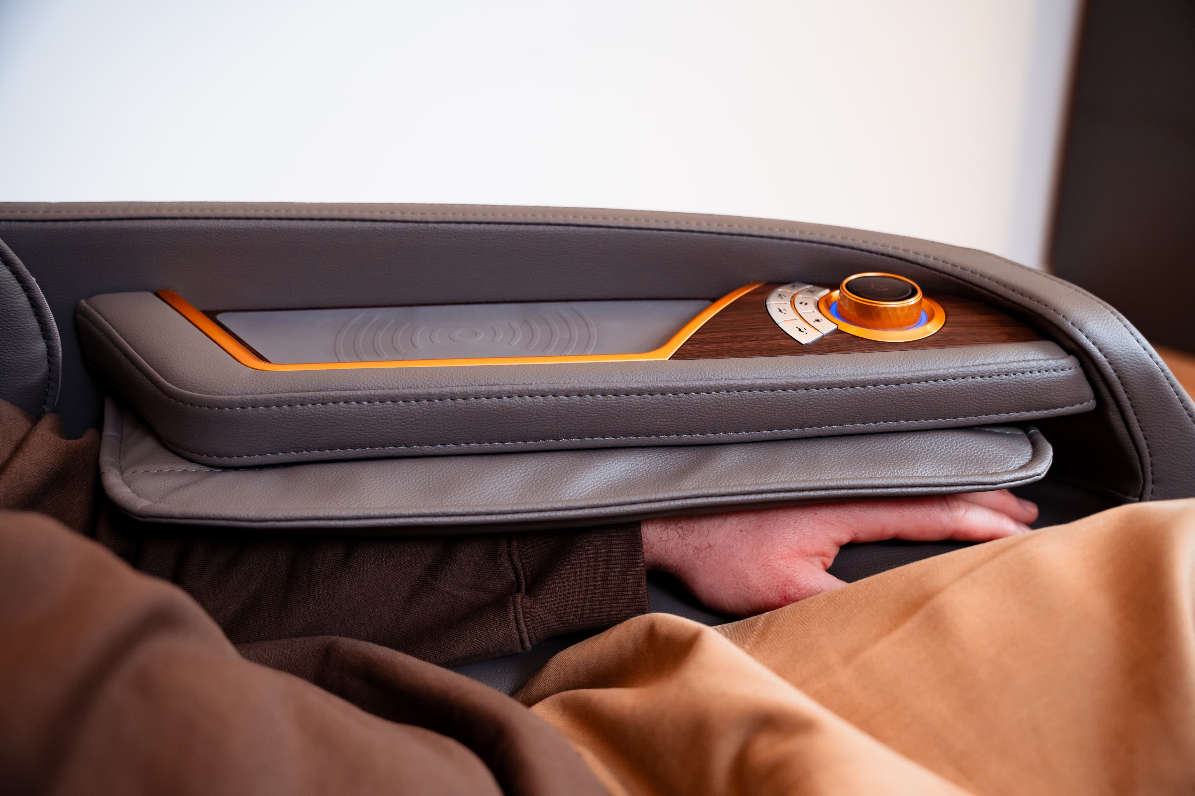 Masaje de brazos con airbags